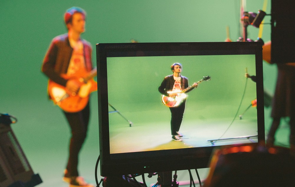 Behind the scenes of iDKHow's 'Razzmatazz' video