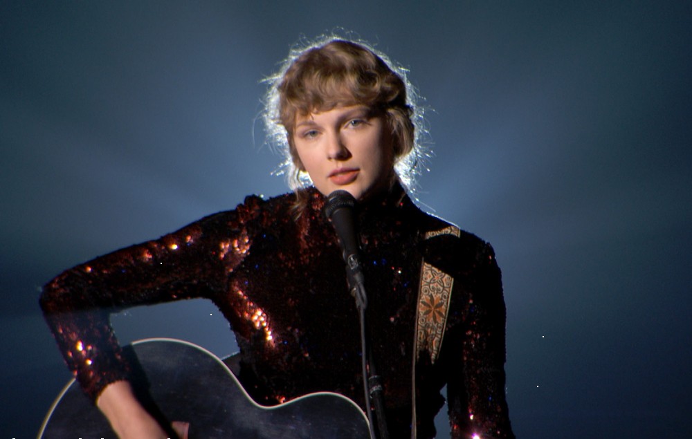 taylor swift live performance betty ACMA getty images
