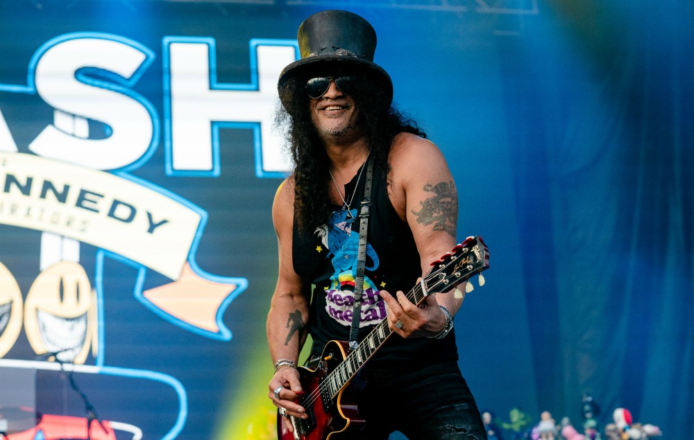 Slash performs at the Lollapalooza Music Festival at Grant Park on August 04, 2019 in Chicago, Illinois