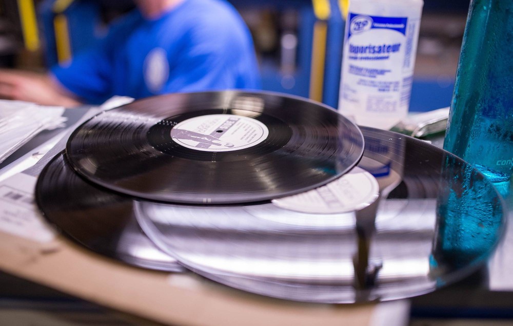 Vinyl pressing plant