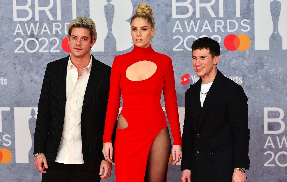 Dot Major (L), Hannah Reid and Dan Rothman (R) of London Grammar attend The BRIT Awards 2022 at The O2 Arena on February 08, 2022 in London, England. (Photo by Jim Dyson/Redferns)