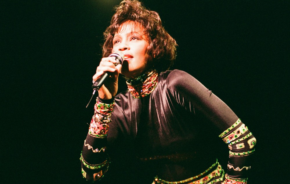 Whitney Houston in Concert at Earls Court Exhibition Centre, London, 5th November 1993. The Bodyguard World Tour 1993