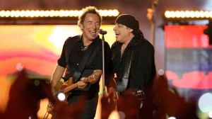Bruce Springsteen Bruce Springsteen, left, and Steven Van Zandt, of Bruce Springsteen and the E Street Band, perform at halftime at the NFL Super Bowl XLIII football game between the Arizona Cardinals and Pittsburgh Steelers, in Tampa, FlaSuper Bowl XLIII Football, Tampa, USA