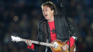 JACKSONVILLE, FL - FEBRUARY 06:  Singer Paul McCartney performs during the Super Bowl XXXIX halftime show at Alltel Stadium on February 6, 2005 in Jacksonville, Florida.  (Photo by Jeff Gross/Getty Images)
