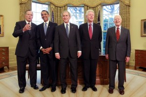 WASHINGTON - JANUARY 07:  U.S. President George W. Bush (C) meets with President-elect Barack Obama (2nd-L), former President Bill Clinton (2nd-R), former President Jimmy Carter (R) and former President George H.W. Bush (L) in the Oval Office January 7, 2009 in Washington, DC. On January 20, 2009 Barack Obama will be sworn in as the nations�s 44th president.  (Photo by Mark Wilson/Getty Images)