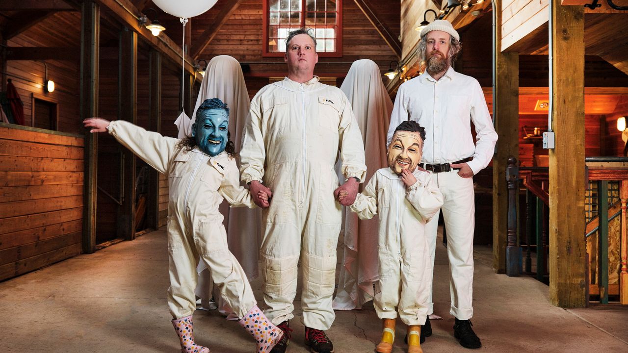 Modest Mouse Announce New Album 'An Eraser and a Maze'