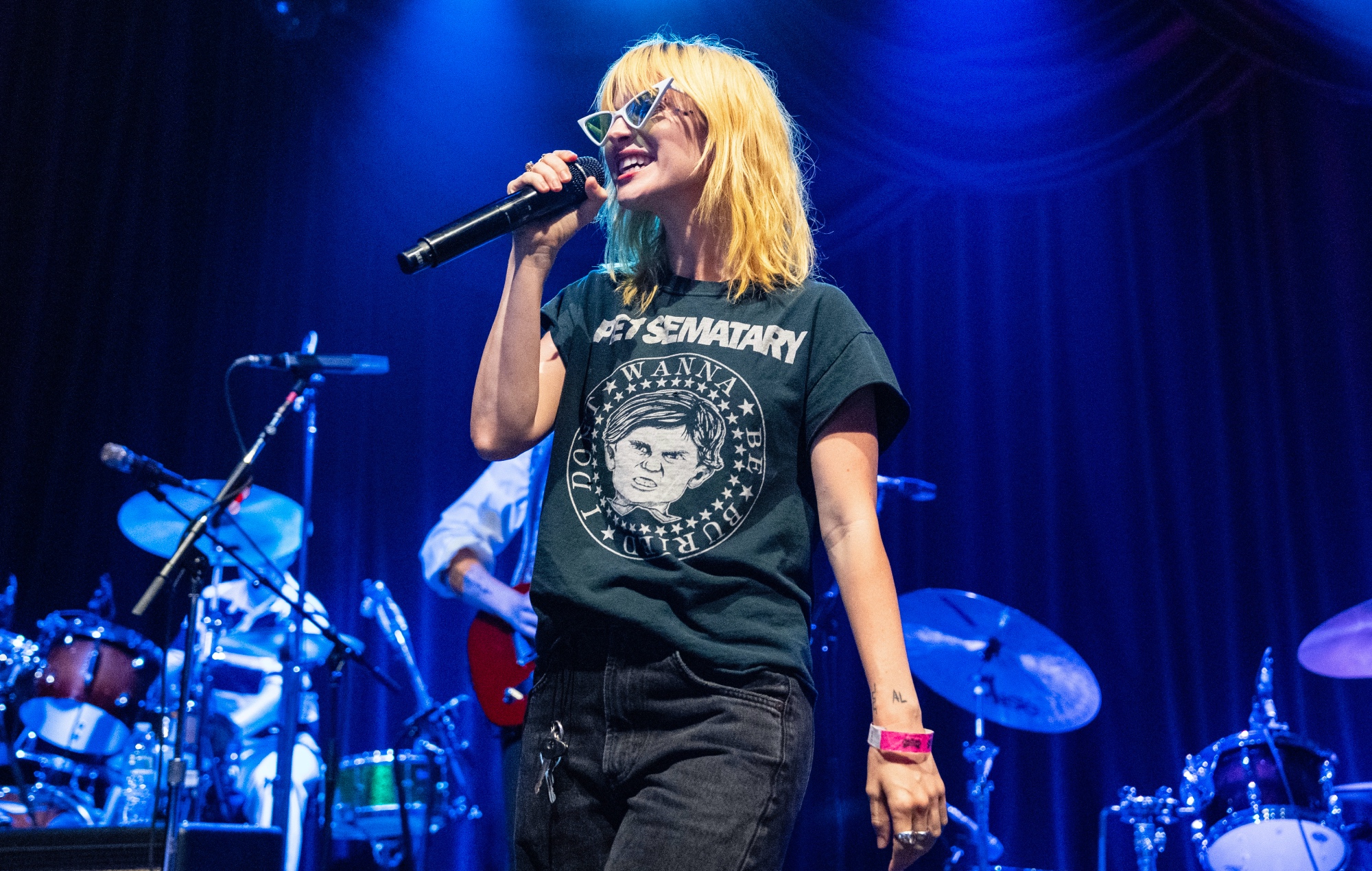 Hayley Williams Reflects on First Solo Tour: "A Teenaged Dreamer with Dark Circles"