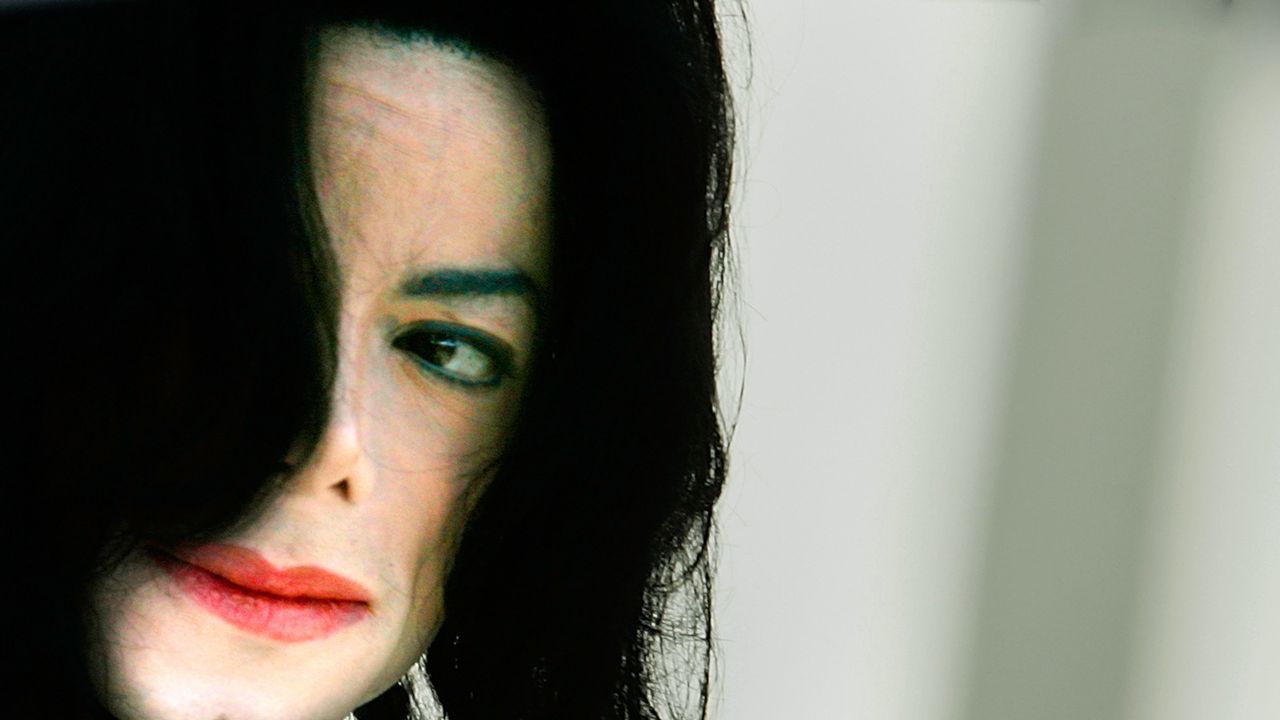 Netflix to Revisit Michael Jackson’s 2005 Trial in New Docuseries